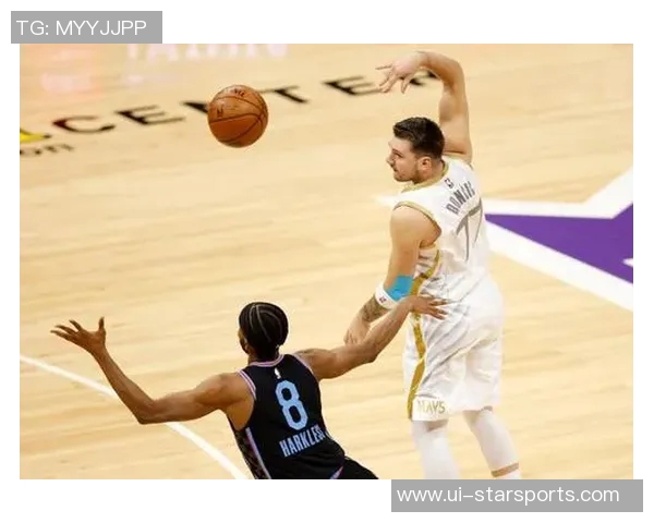 克尼佩尔下半场发力却三分失准11投5中仅得12分4篮板表现平平