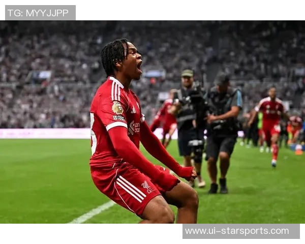 古斯托回忆：贝尔球衣陪伴我首秀对决利物浦的难忘时刻