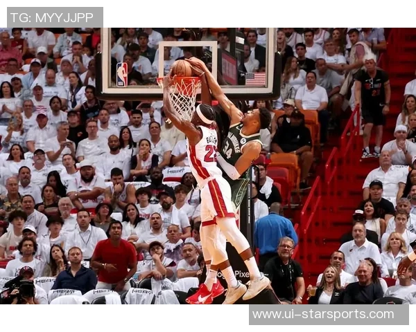 曾凡博防守失误贾里德巴特勒轻松突破上篮得分 曾凡博防守失误贾里德巴特勒轻松突破上篮得分